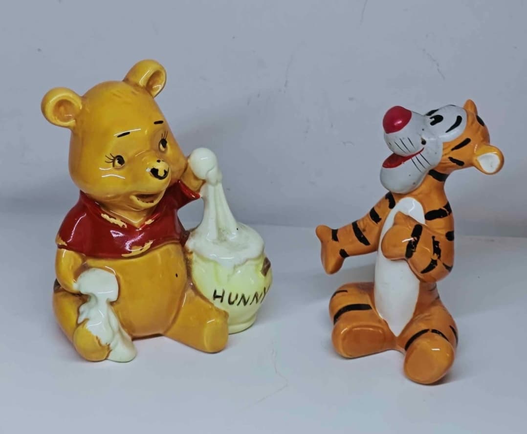 Vintage Disney Winnie the Pooh & Tigger 4" Ceramic Figurines Made in Japan