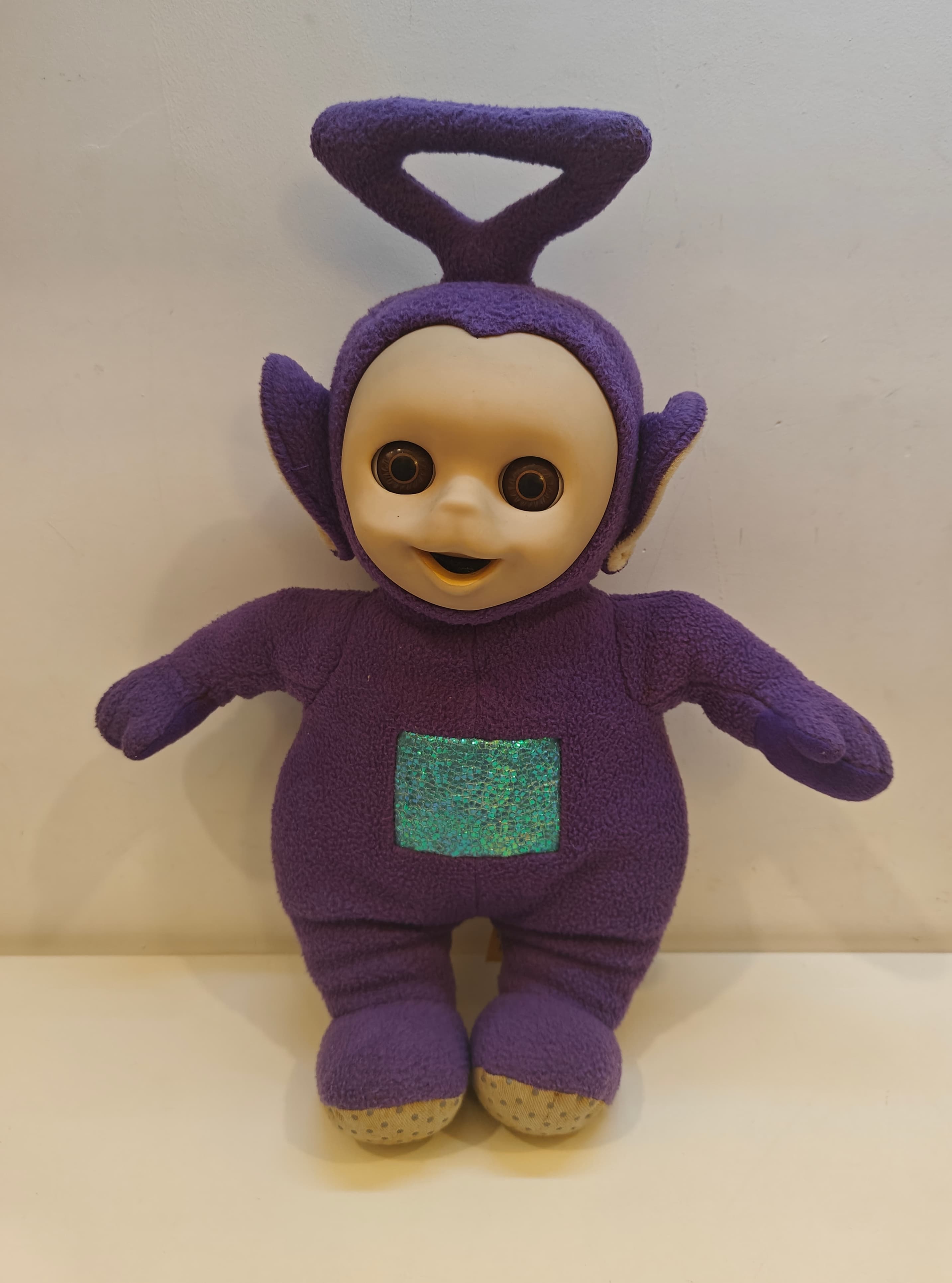 Vtg 1996 Teletubbies Tinky Winky 14" Plush Golden Bear Blinking Sleepy Eyes