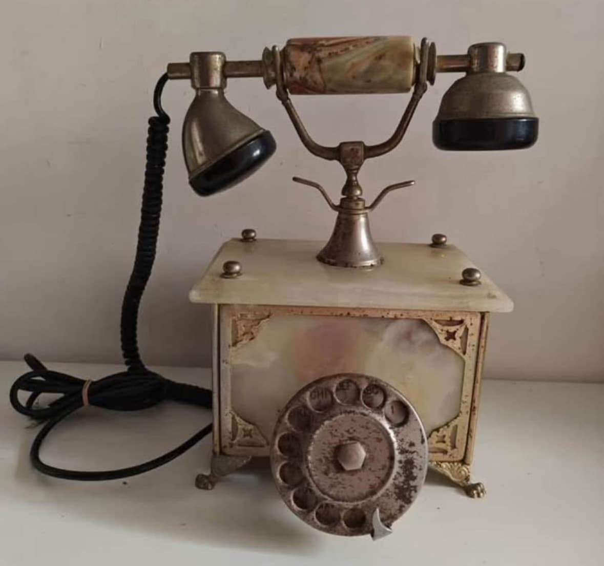 Fatap Italia 24 Carat Gold Plated Vintage Onyx Marble Rotary Telephone