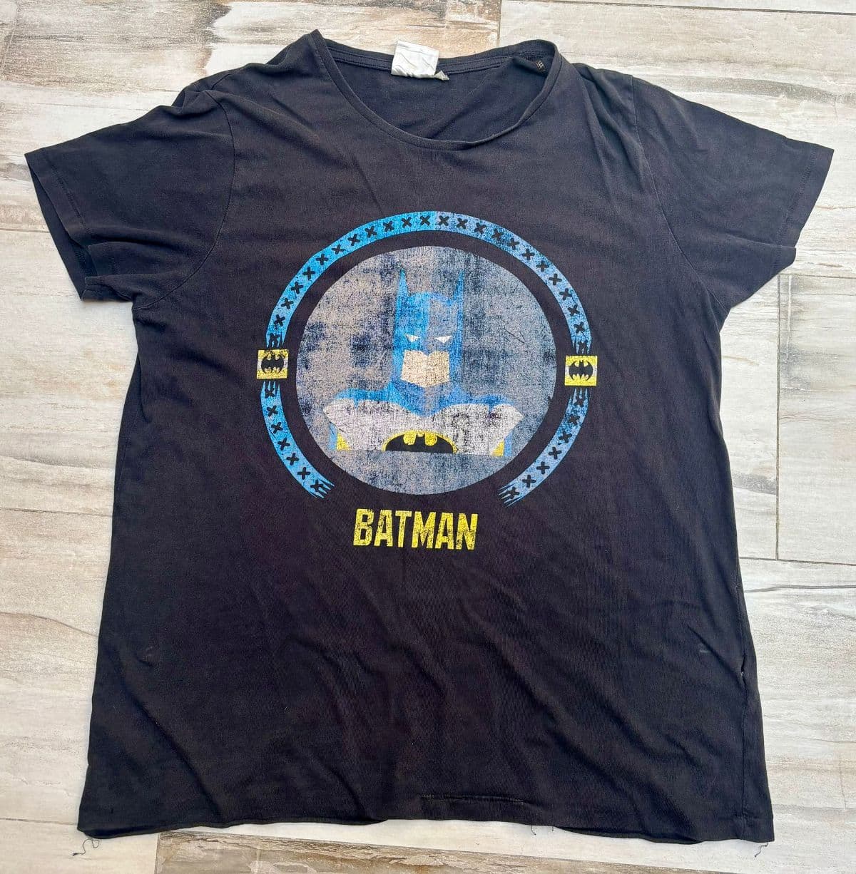 Vintage Batman Shirt 90s DC Comics Single Stitch Black Faded Distressed 20x26