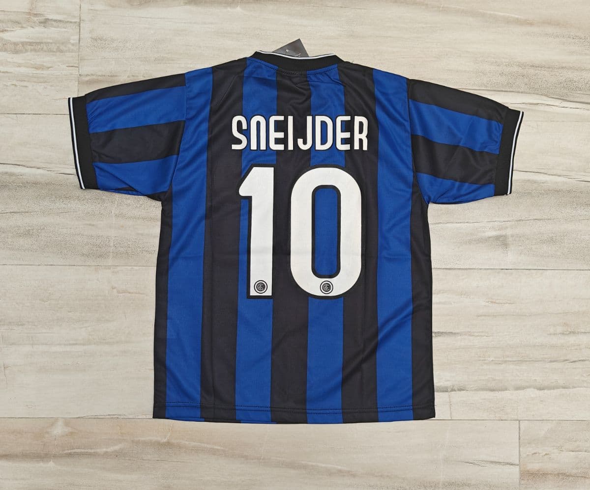 2011/12 Wesley Sneijder #10 Inter Football Shirt 176cm Size 14-16 Youth