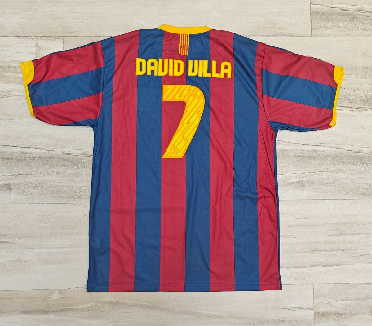 Barcelona Home Kit 2010 David Villa #7 Retro Jersey Football Shirt - Size XL New with Tags