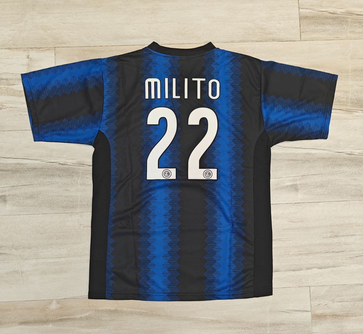 2011/12 Diego Milito #22 Inter Football Shirt Size Large Adult