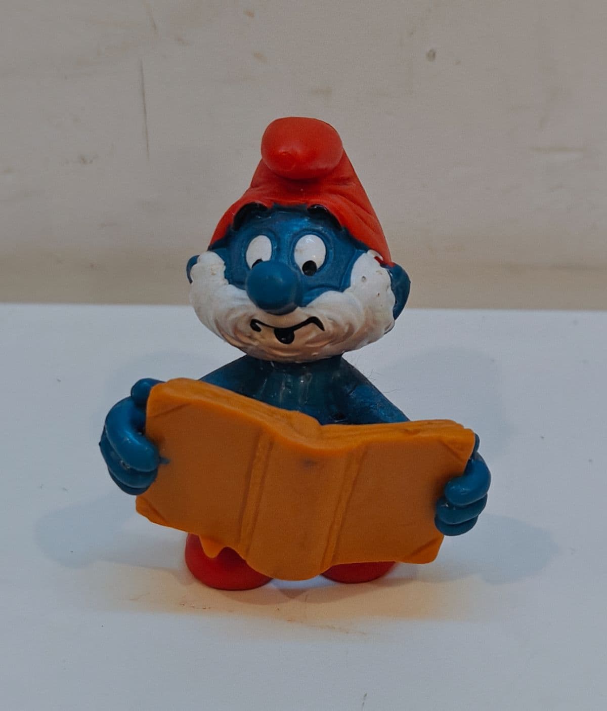 Vintage 1982 Papa Smurf Figurine with Book - Schleich Peyo West Germany