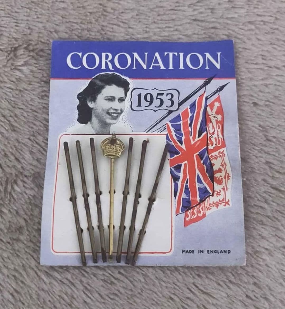 Queen Elizabeth 1953 Coronation Bobby Pins Hair Grips