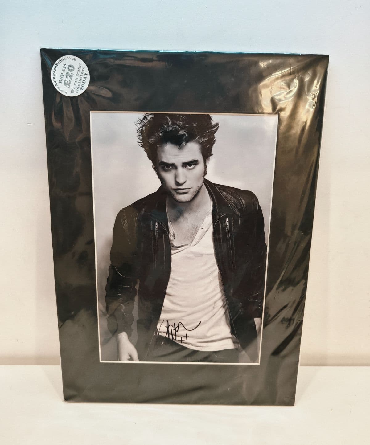 Robert Pattinson Mounted Photo Print with Printed Autograph 42cm x 30cm