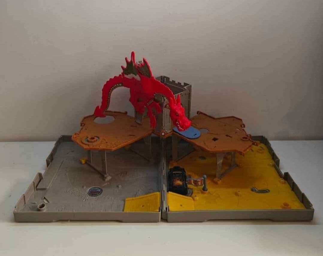Matchbox Fold And Go Pop Up Dragon Castle Treasure Playset